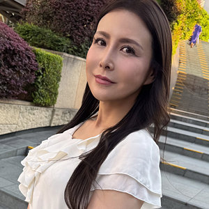ゆかりさん（htut676）【特典画像付き／人妻空蝉橋】